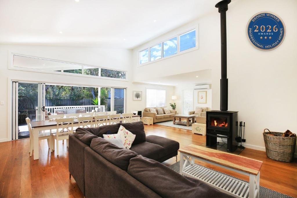Callala Beach House | Calming Waters - Pet Friendly - Community Pool