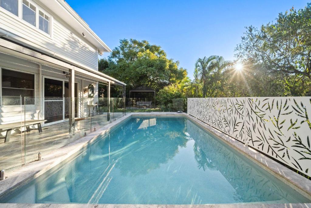 Little Mountain House | Caloundra Tropical Downstairs Stay - Pool & Garden