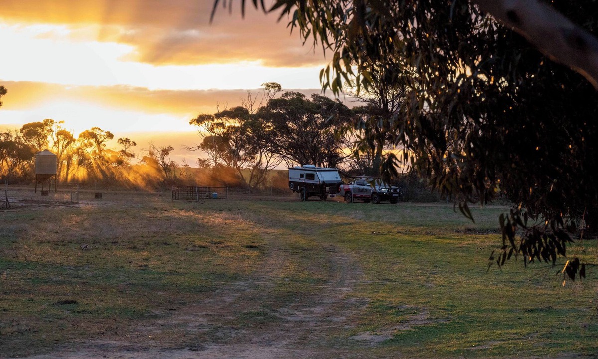 North Kukerin RV Rental | Candlelight Country Experience
