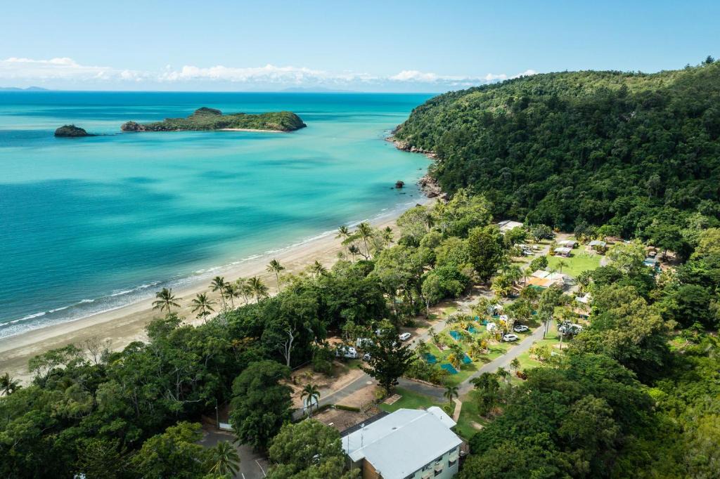 Cape Hillsborough Resort | Cape Hillsborough Nature Tourist Park