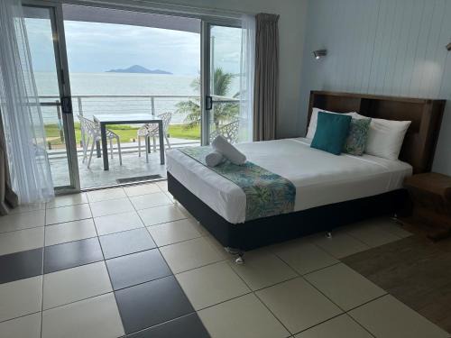 Cardwell Hotel | Cardwell Beachfront Motel