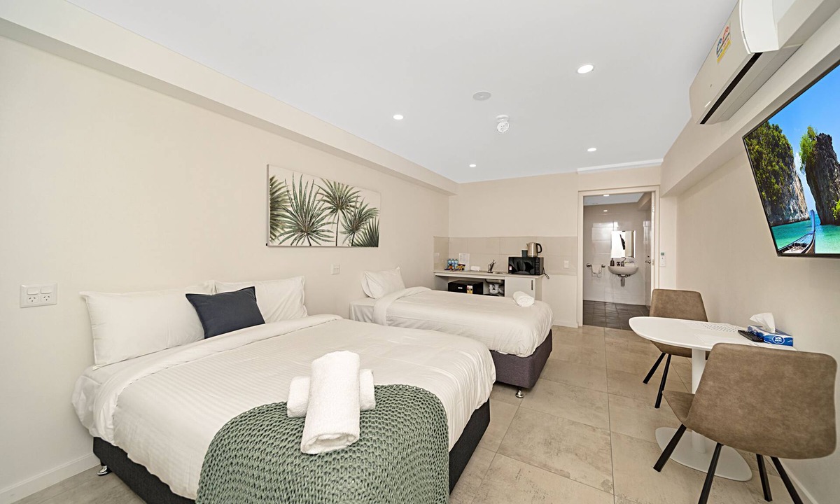 Goulburn Hotel | Carlton Suites