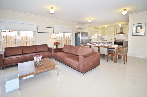 Brunswick House | Carnarvon St - Stylish & Comfortable Urban Stay