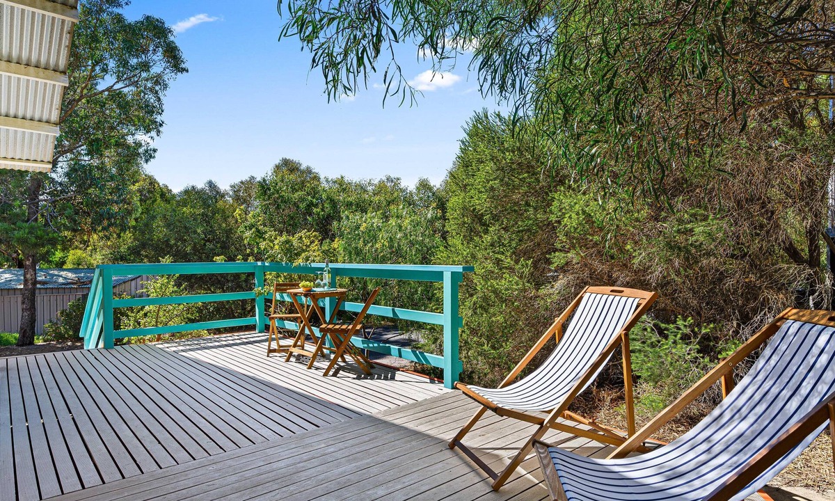 Aldinga Beach Cabin | Casa Capri ~ Aldinga Beach - Beach Getaway Nestled Between Blue Waters the Bush