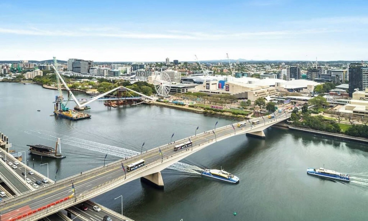 Brisbane Central Business District Apartment | CASSA ONE - Brisbane CBD 2b Apt w/Free Parking