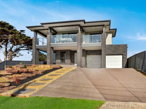 San Remo House | Castaway Views