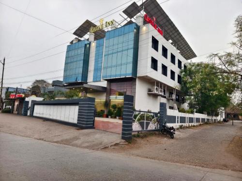 Khandwa Hotel | Castle Inn