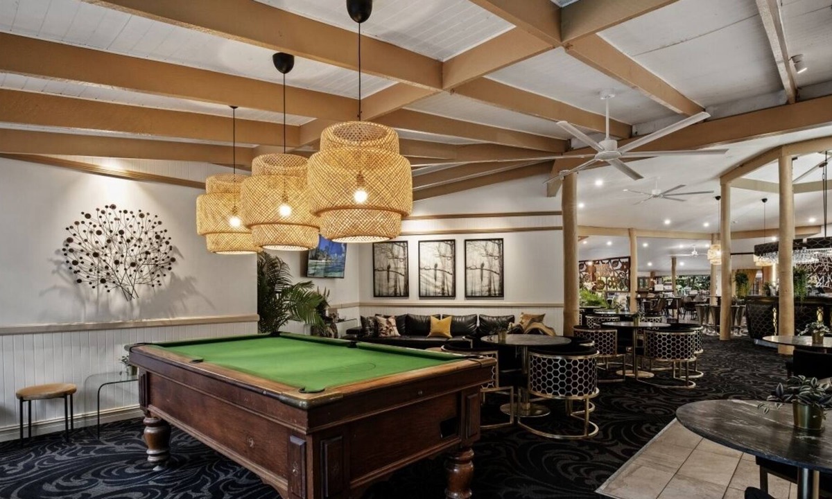 North Tamborine Hotel | Cedar Creek Lodges