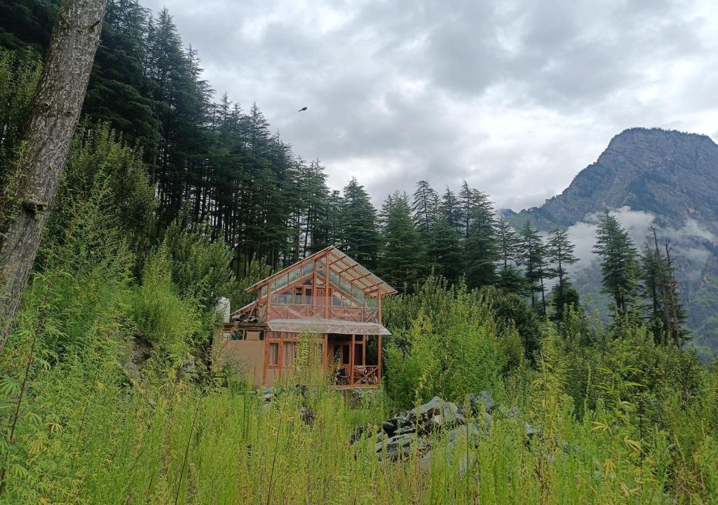 Kullu Villa | Cedar Forest BnB Villa