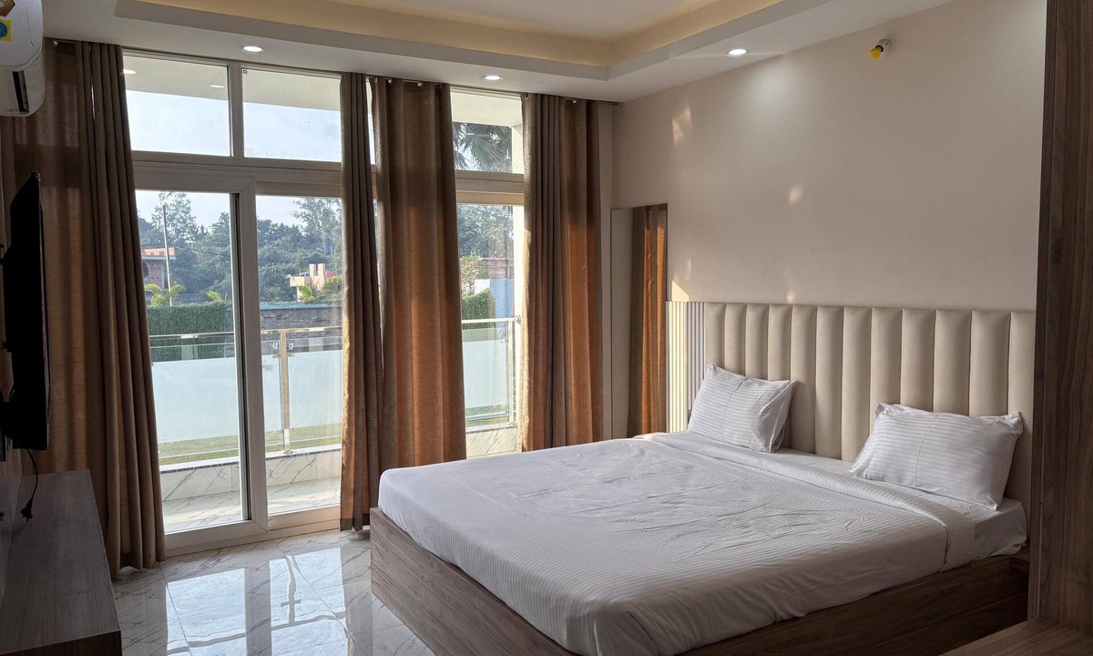 Dhanbad Hotel | Celebration Park