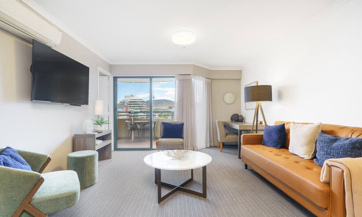 Canberra City Centre Apartment | Central 2BR apartment, Hotel vibe, Walk everywhere