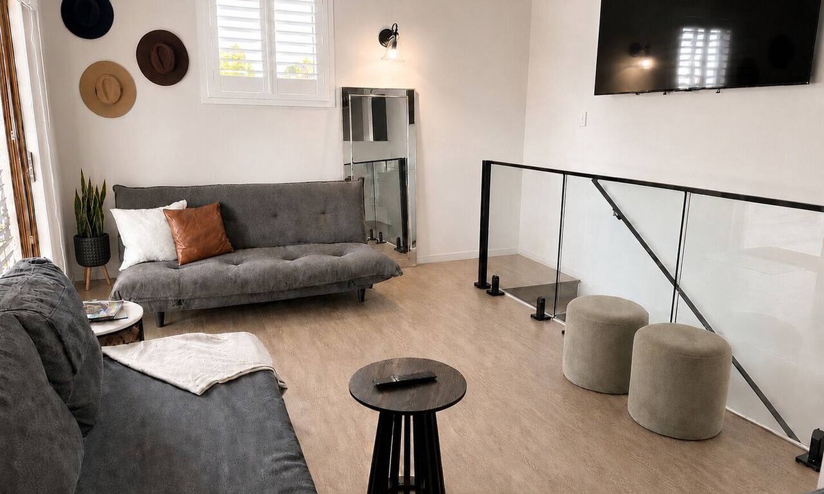 Tannum Sands Apartment | Central Beach Town Gem | Walk to Everything