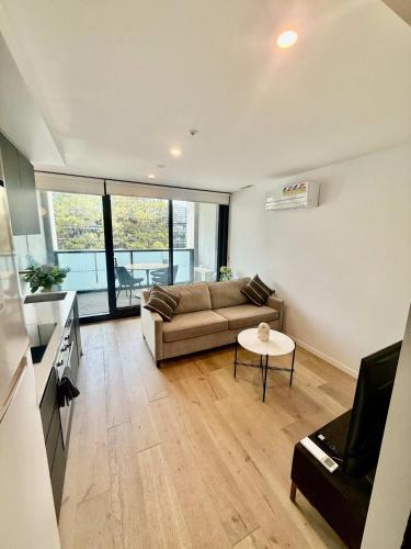 Reid Apartment | Central CBD - parking - sleeps 4