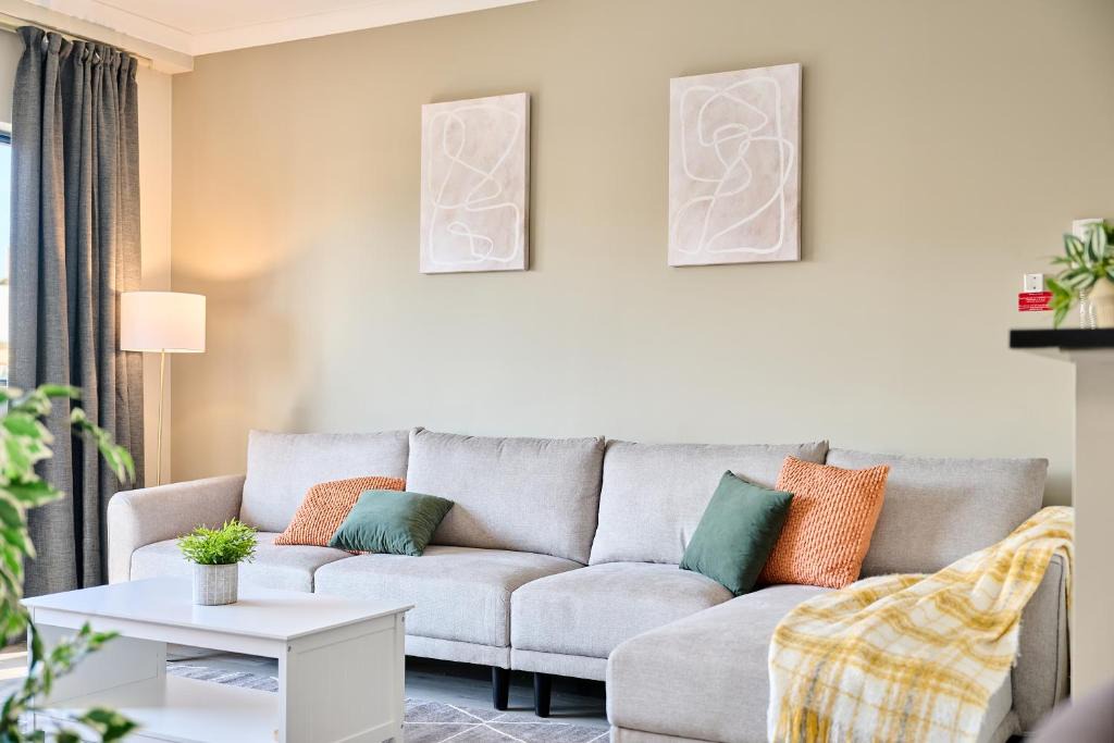 East Perth Apartment | Central Perth Apartment with Pool