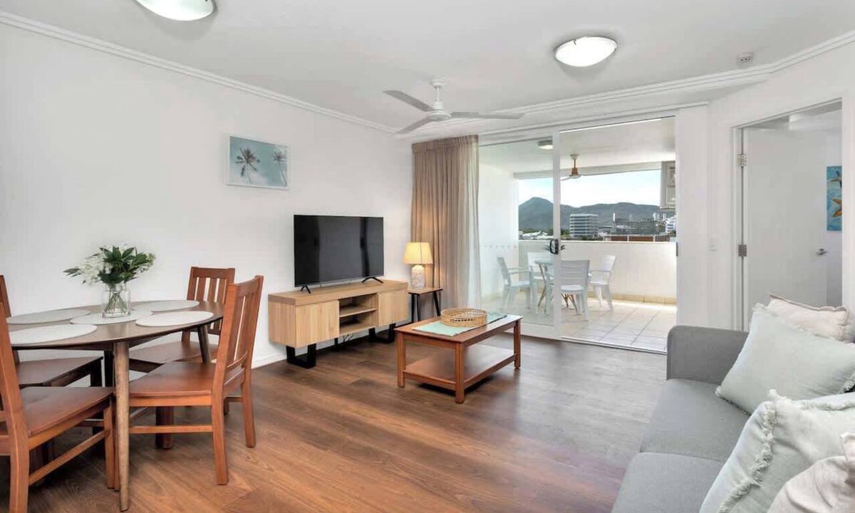 Cairns Central Business District Apartment | Central Plaza: Adjacent Apartments w/Rooftop Pool
