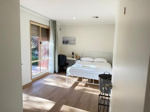 Turner House | Central Private Room - Stroll to ANU & City