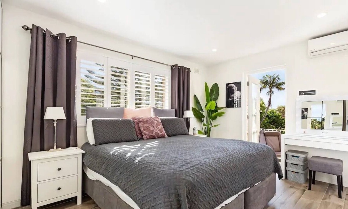 Bondi Junction Apartment | Central to Beach & City