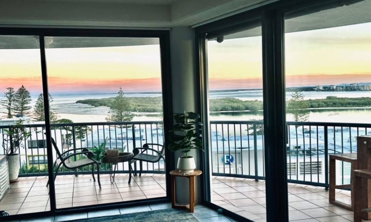 Caloundra Apartment | Centrepoint 36 Stunning Sea Views Steps To Cafes