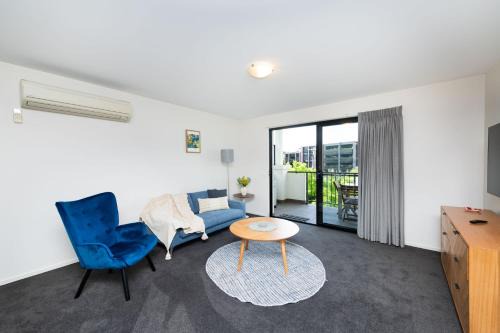 Griffith Apartment | Century 44