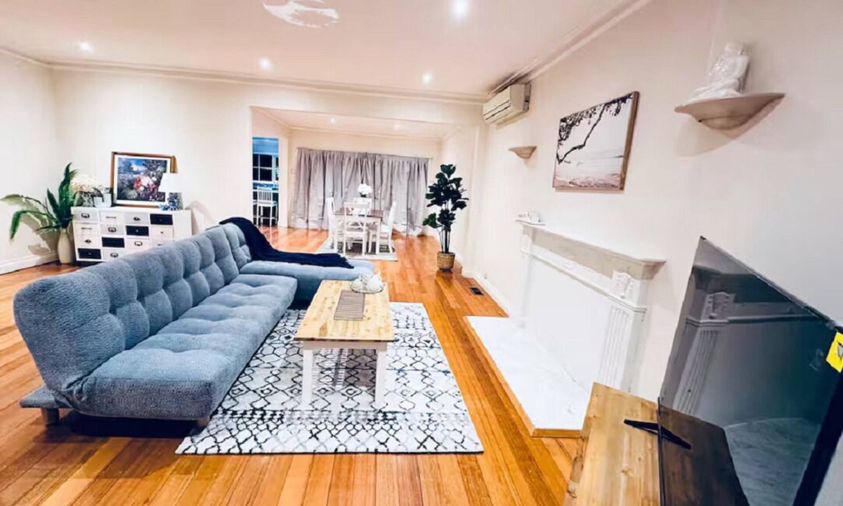Chadstone House | Chadstone Cozy Retreat