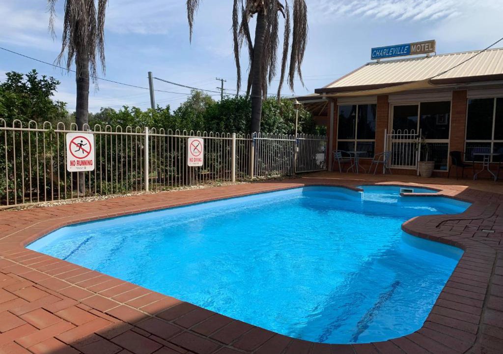 Charleville Hotel | Charleville Motel