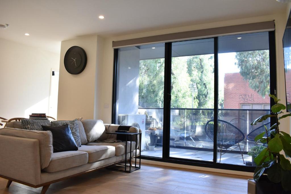 Richmond North Apartment | Charming 2 Bedroom Apartment In Richmond Close to MCG