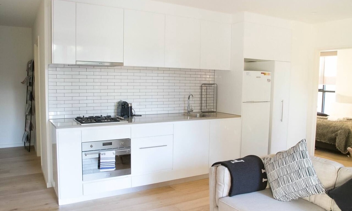 Richmond North Apartment | Charming 2BDR Apartment in Richmond close to MCG