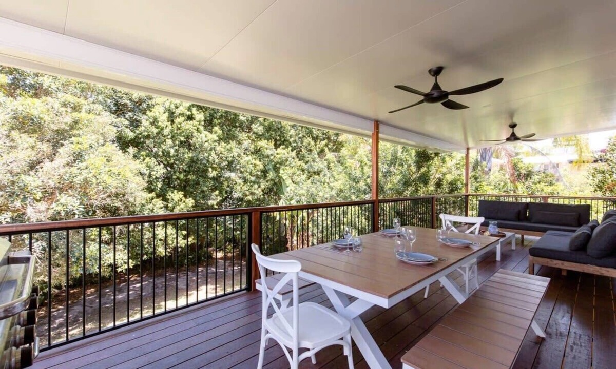 Kings Beach House | Charming Coastal Cottage