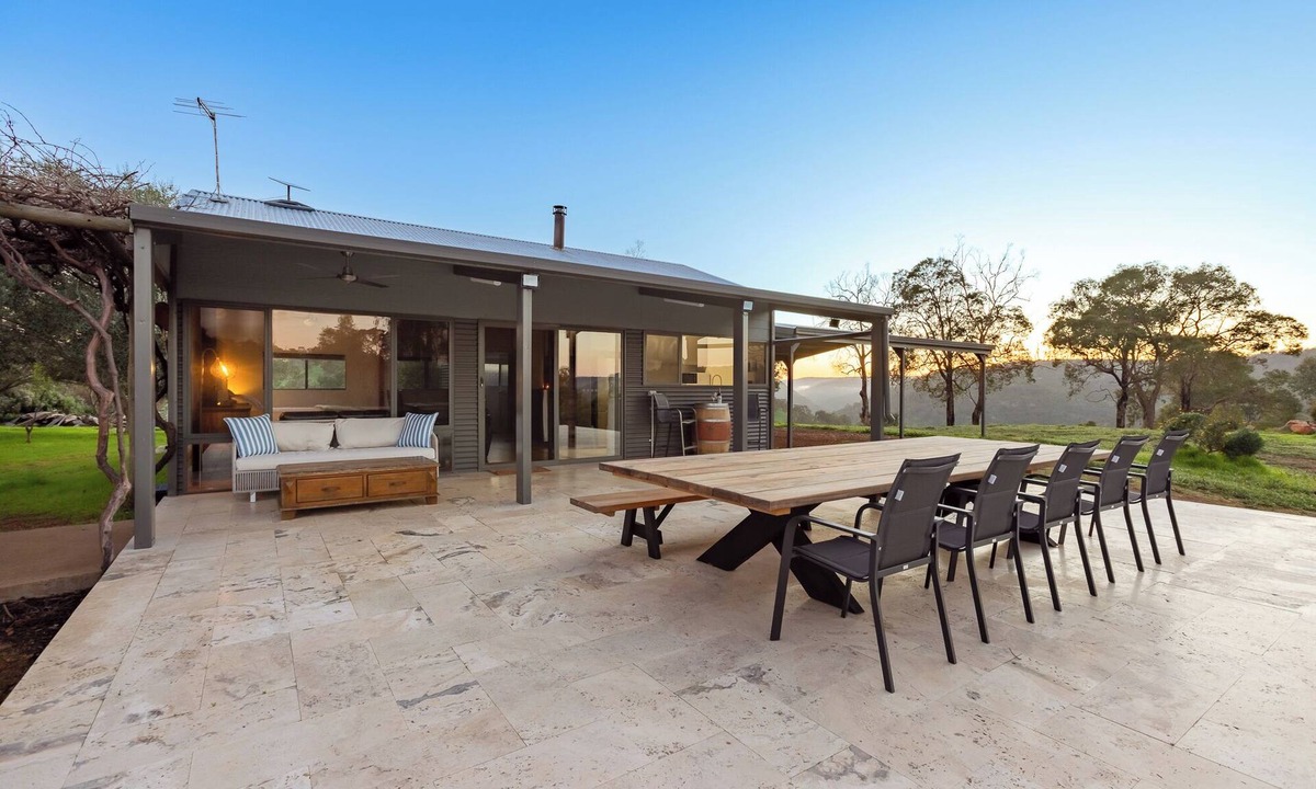Bullsbrook House | Charming farmhouse | Swan BnB Management