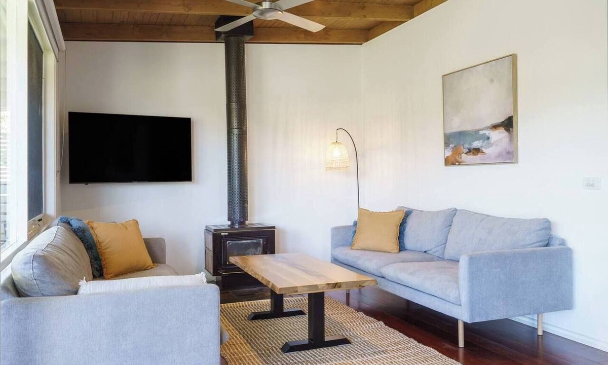 Tootgarook House | Charming Seaside Bungalow A Peninsula Hideaway