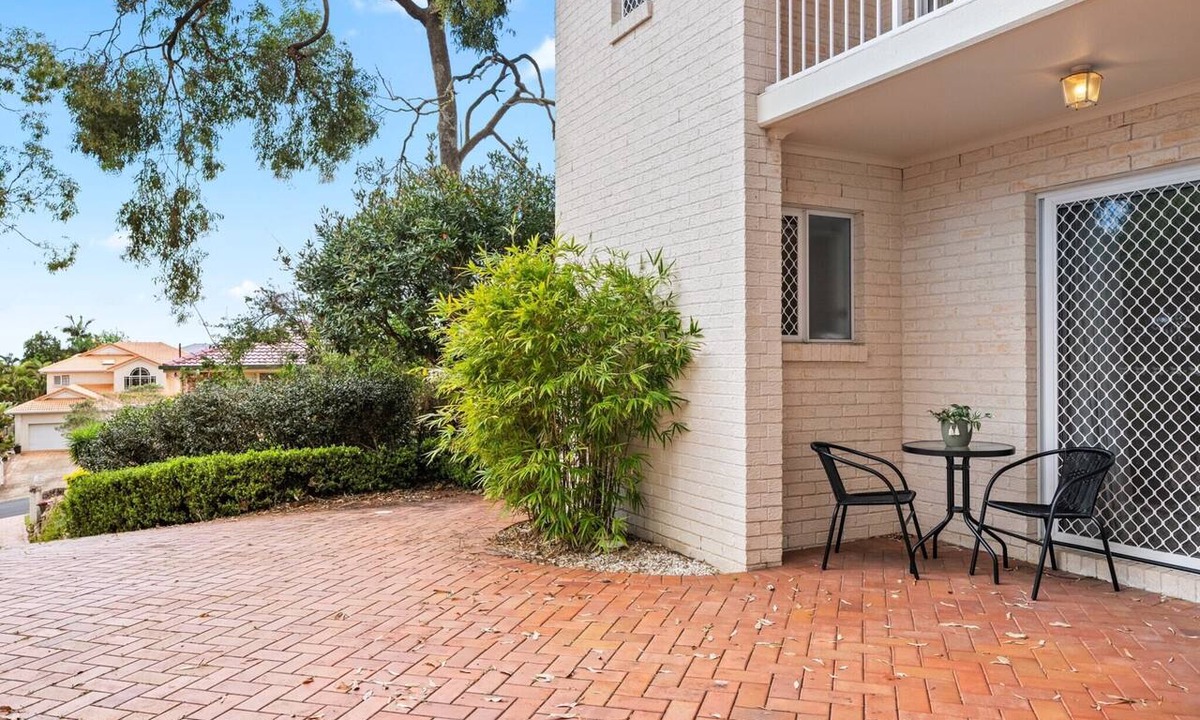 Bridgeman Downs Apartment | Chic 1-Bed Escape with Parking Bridgeman Downs
