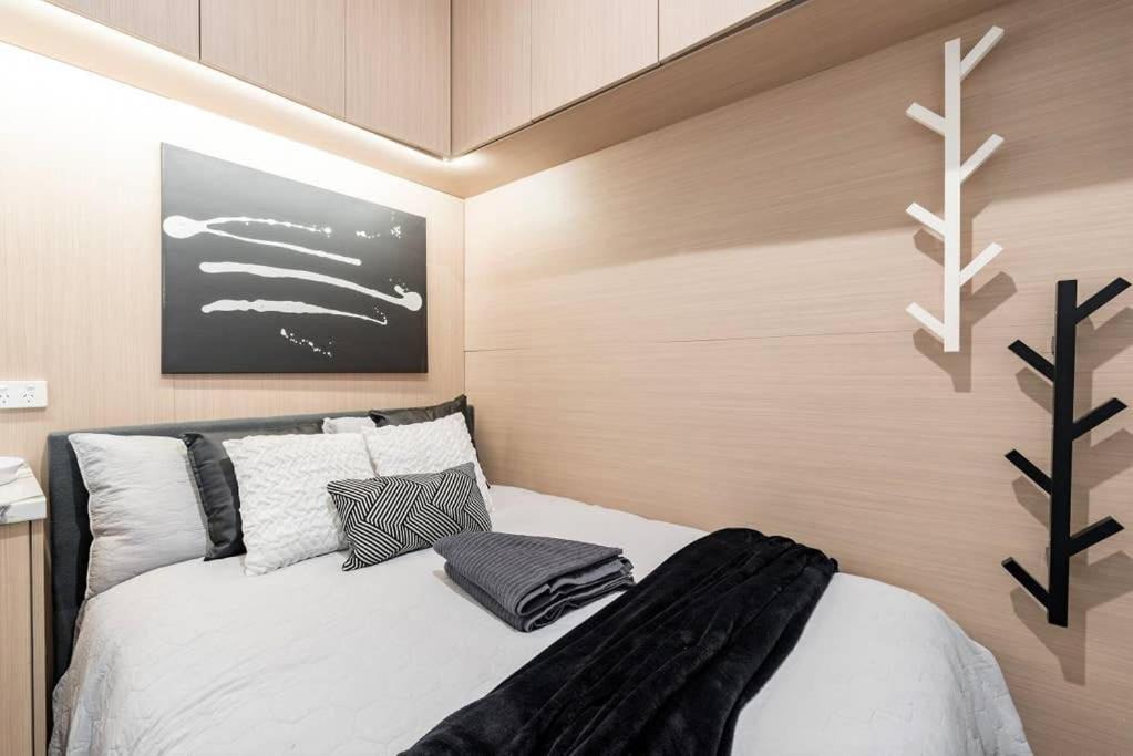 Surry Hills House | Chic Double Room with AC - Centrally Located of SYD - Near Central Station - Shared Bathroom