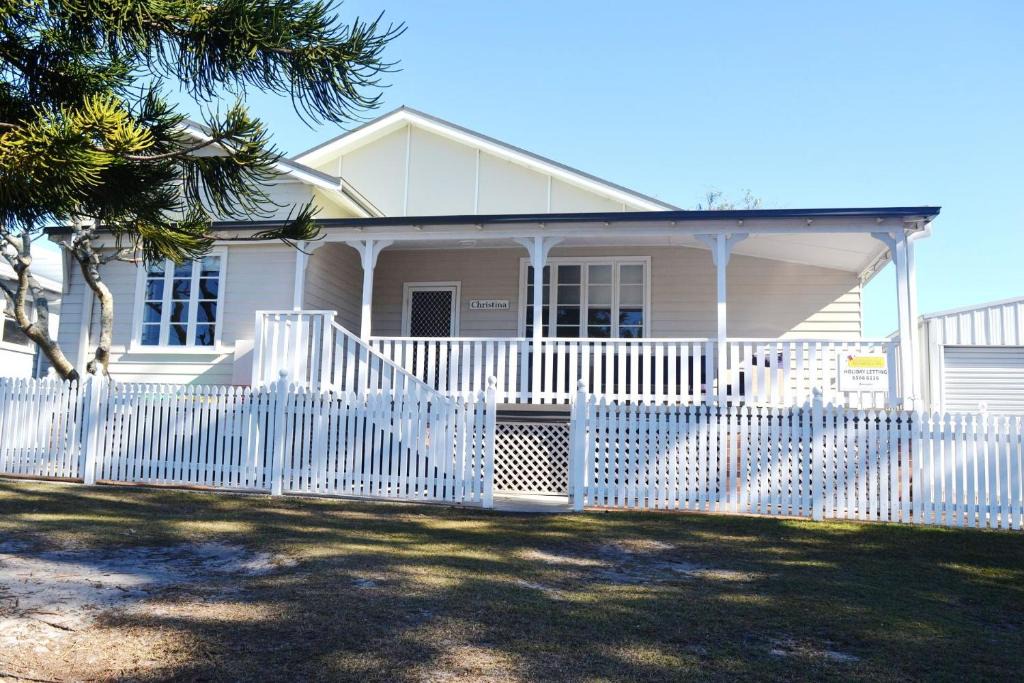 South West Rocks House | Christina Cottage - Bring your own linen