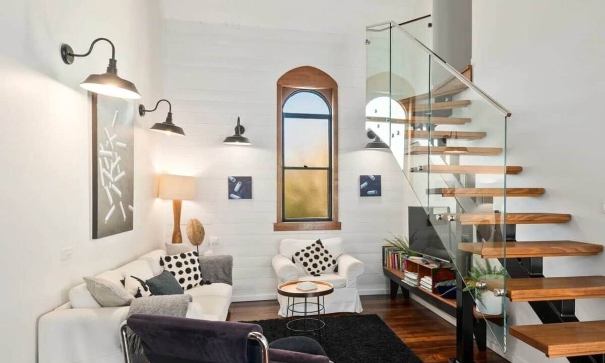Robertson House | Church Conversion @ 39 Hoddle Street