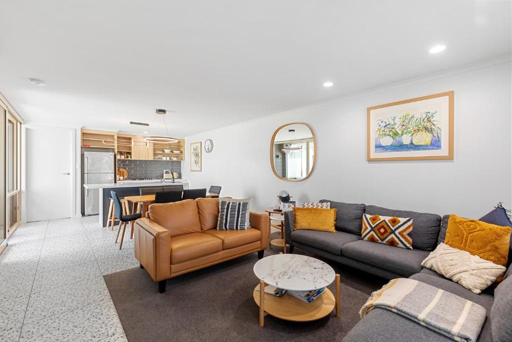 Mount Gambier Apartment | City Courtyard Two Apartment