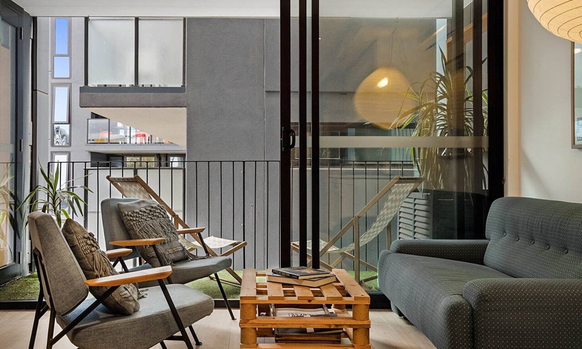 South Melbourne Apartment | City View Haven in South Melbourne