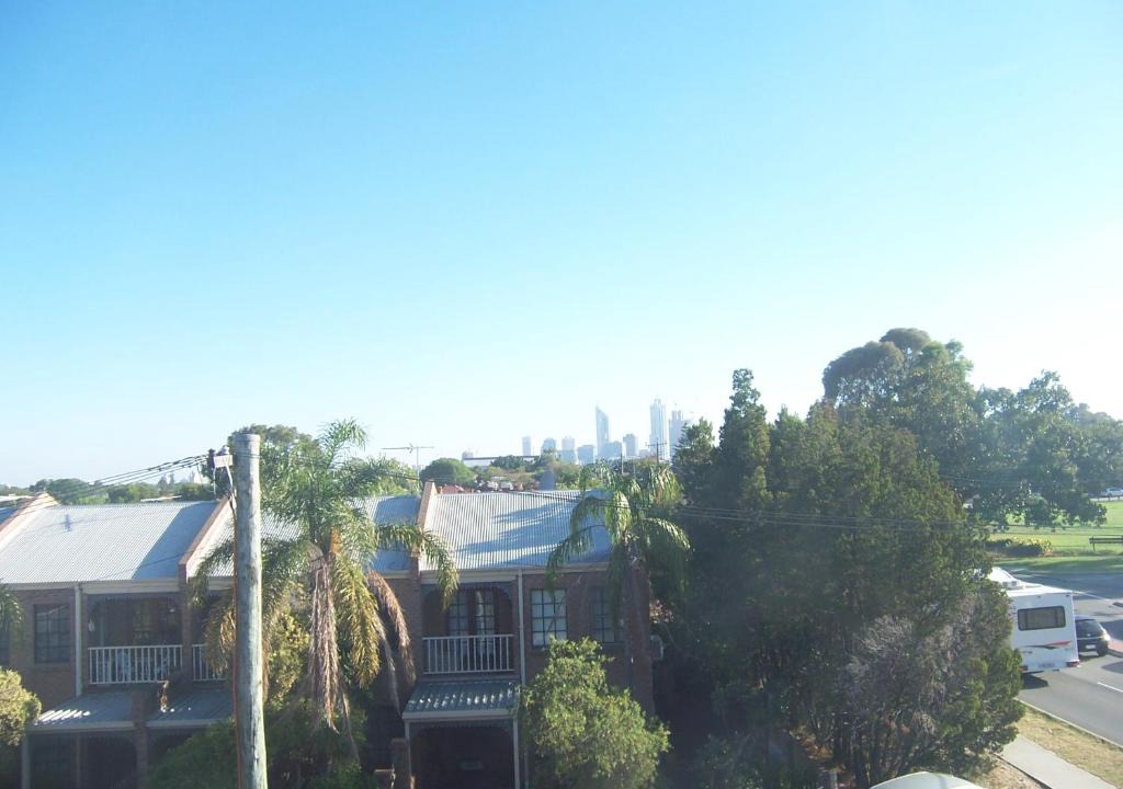North Perth Apartment | City views North Perth