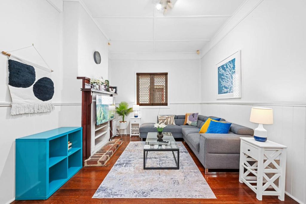East Victoria Park House | Classic Australian Charm