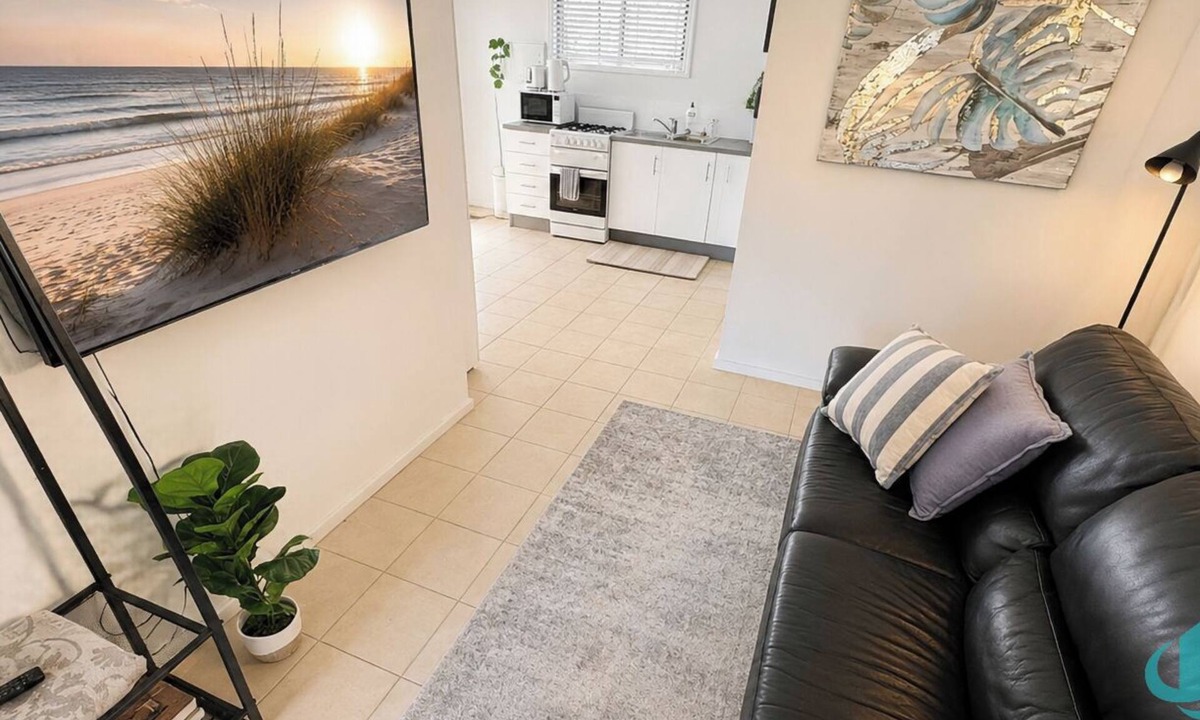 Pelican Apartment | Coastal Hideaway @ Pelican, Walk to Beach & Lake