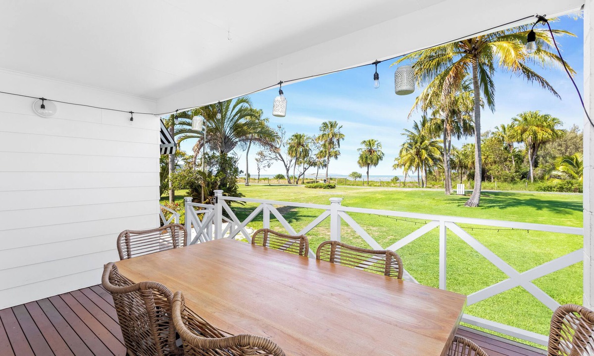 Kinka Beach House | Coastal Luxury Getaway