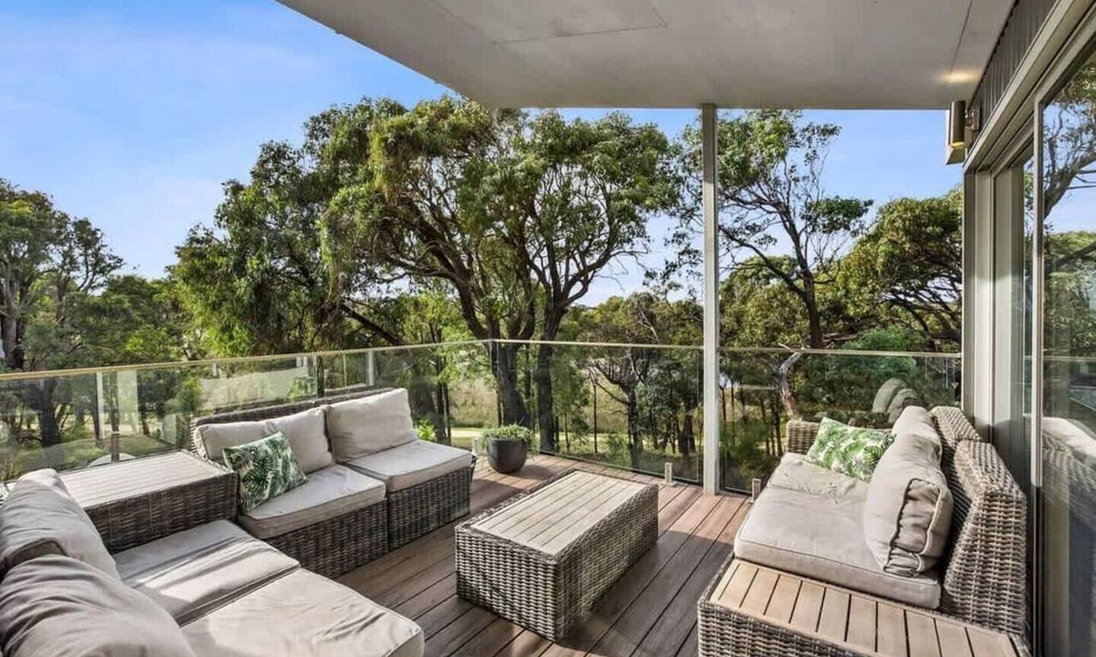 Fairhaven House | Coastal Tree Top Views