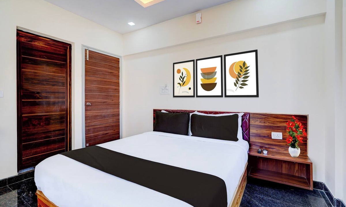 Whitefield Hotel | Collection O Kadugodi Tree Park