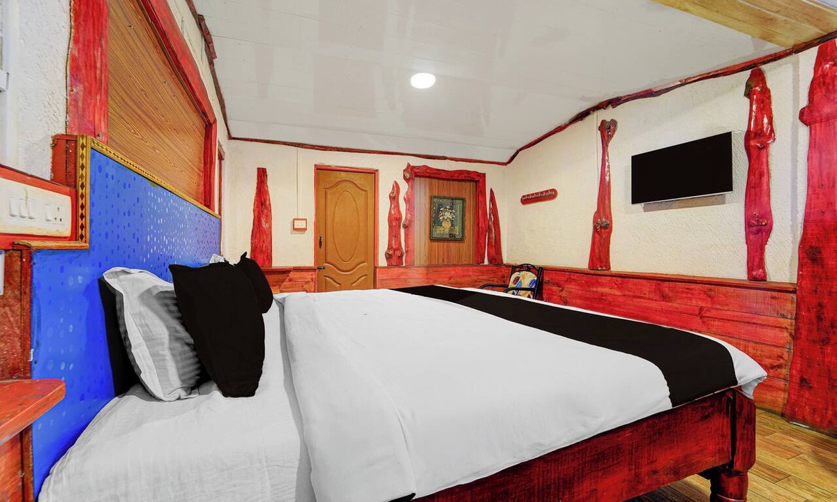 Ooty Hotel | Collection O Murugan Temple Ooty