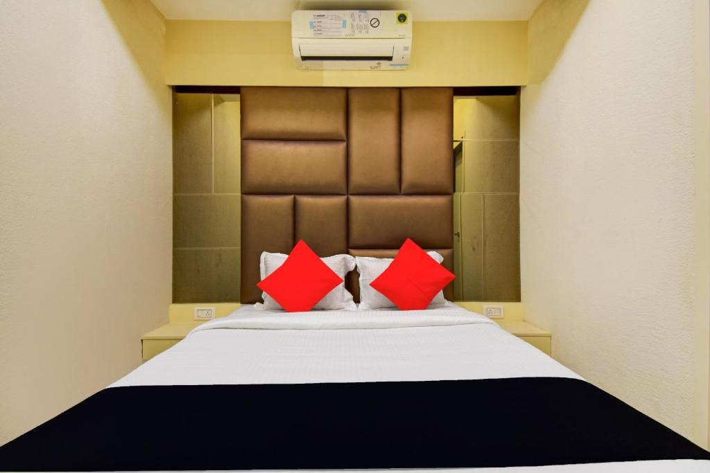 Kolkata Hotel | Collection O Snowfox