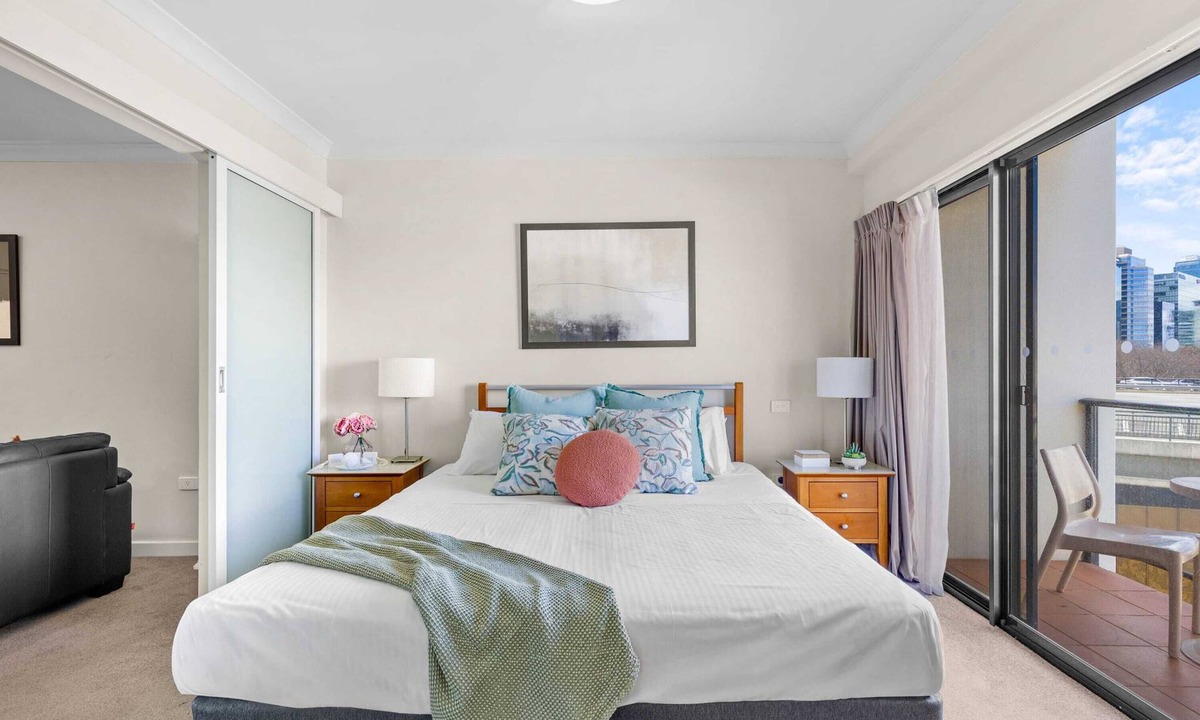 Perth Central Business District Apartment | Comfortable City Apartment by Kings Park | Free Parking