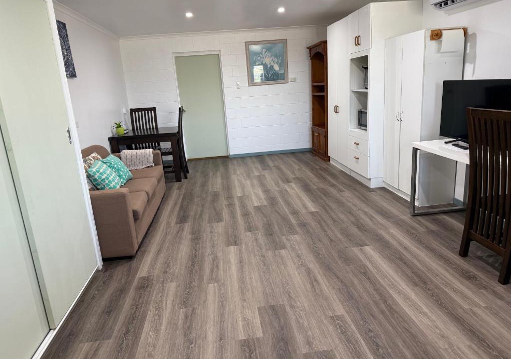 Bowen Apartment | Comfortable studio in Bowen 4805