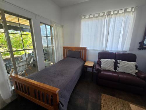 Farrell Flat Apartment | Contemporary Studio Accommodation