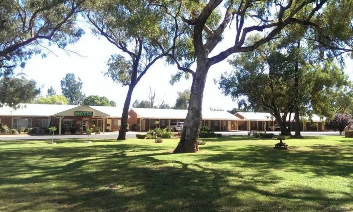 Gilgandra Hotel | COOEE MOTEL