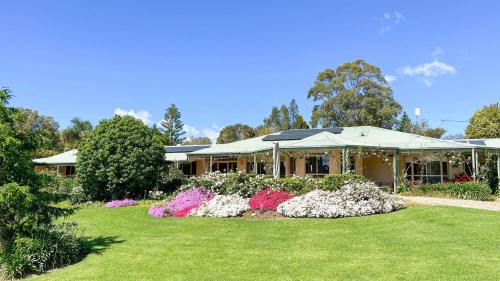 Berry House | Coolaroo Beach House - By Berry Getaways