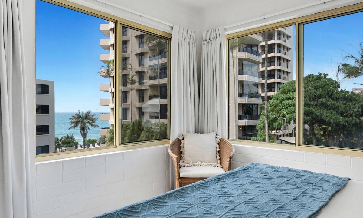 Coolum Beach Apartment | Coolum Beach 1 Bedroom Apartment Ocean View @ Surf Dance
